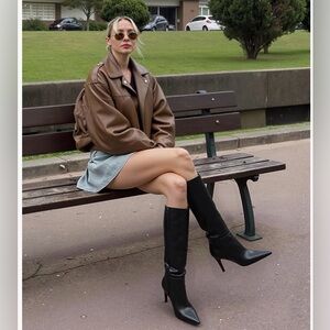 Chic Black Heeled Boots